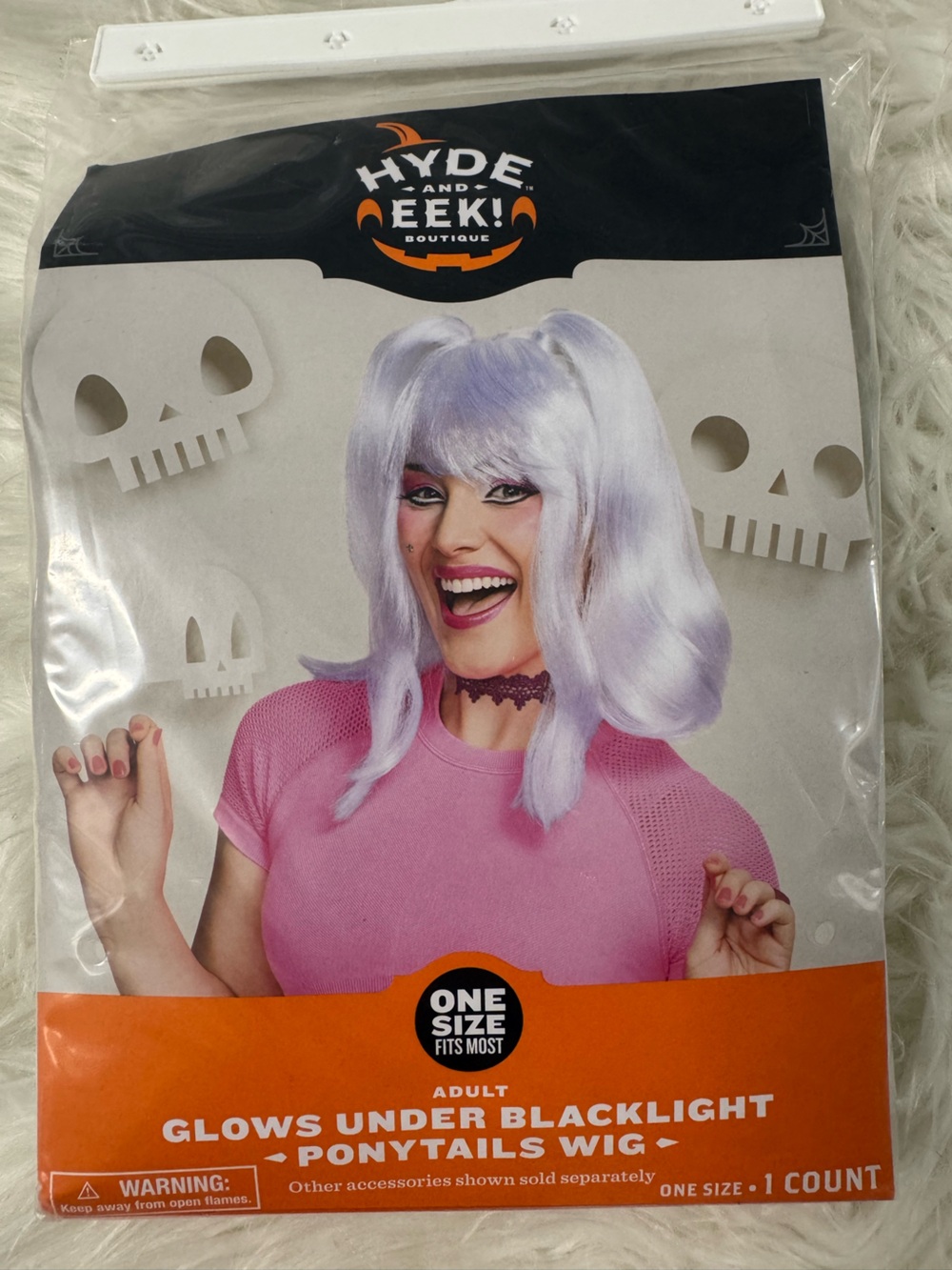 Hyde & Eek! Women’s white ponytails wig hair NEW glows under black light anime